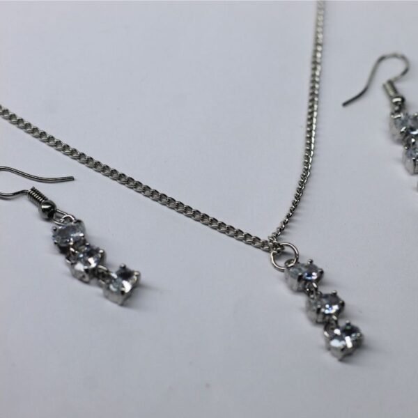 crystals necklace and earring set